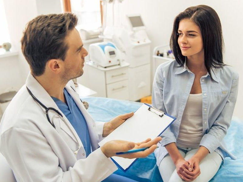 Qadın pasiyentlərin ən çox aşiq olduğu kişi həkimlər - 5 sevimli həkim tipi