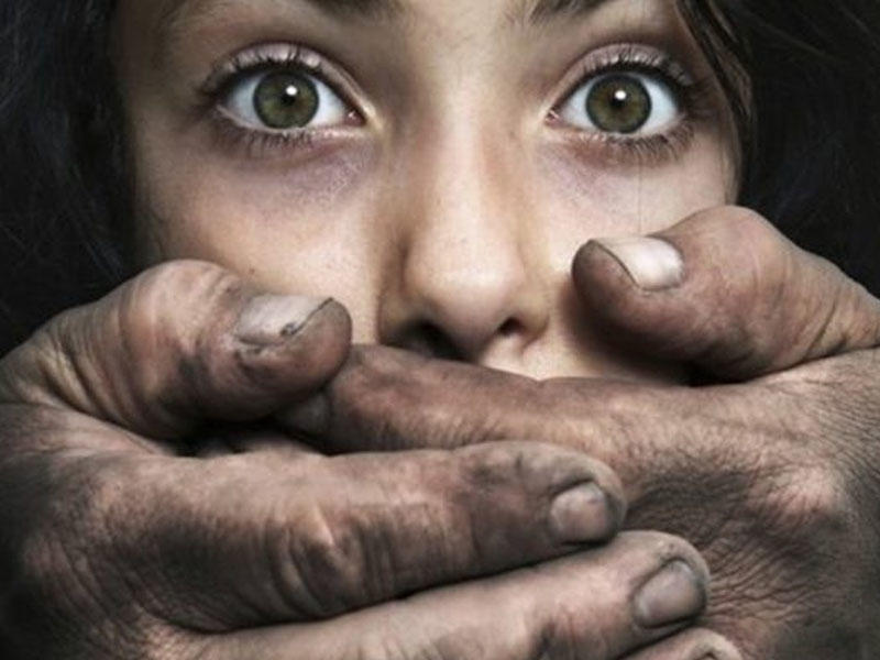 Türk aktyorun 12 yaşlı qıza yazdığı mesajlar tapıldı - FOTO