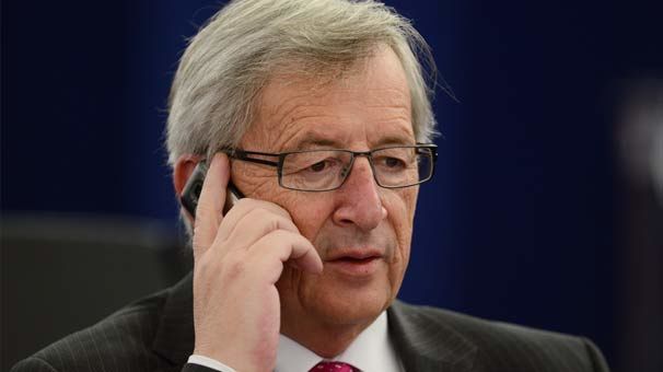 Yunker arvadının zənginə görə çıxışını yarıda kəsdi, gülüş hədəfinə çevrildi