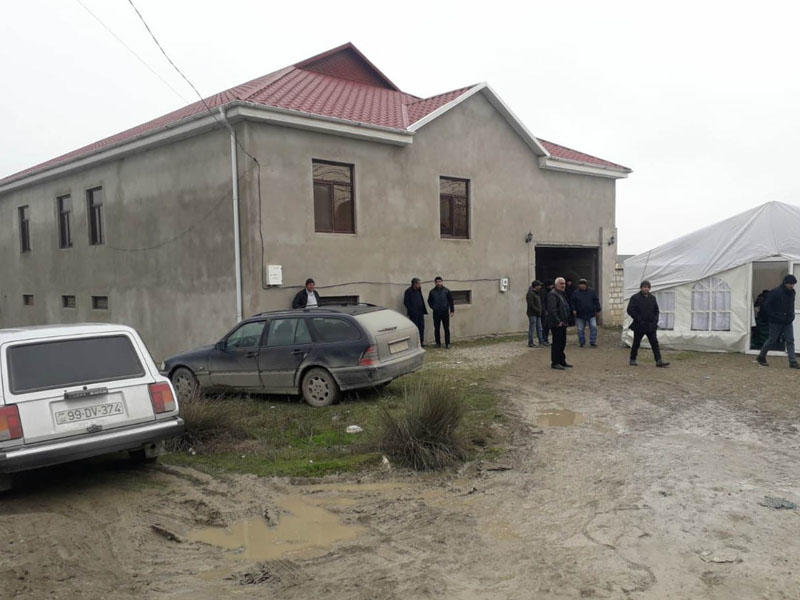 Şabranda 8 yaşlı uşaq iynə vurulandan sonra öldü - FOTO