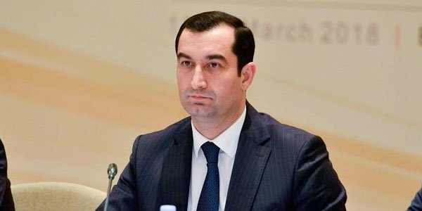 İcra başçısı müdiri işdən çıxardı