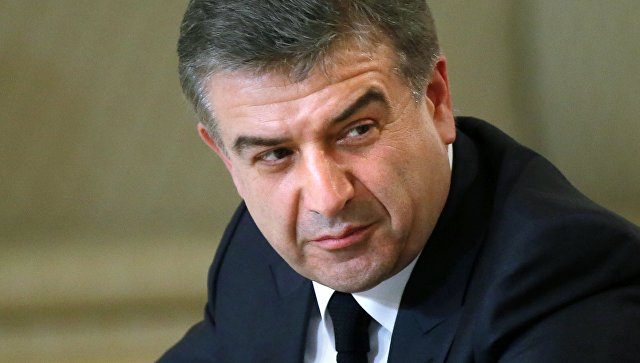 Экс премьер-министр Армении ведет консультации с представителями политических сил