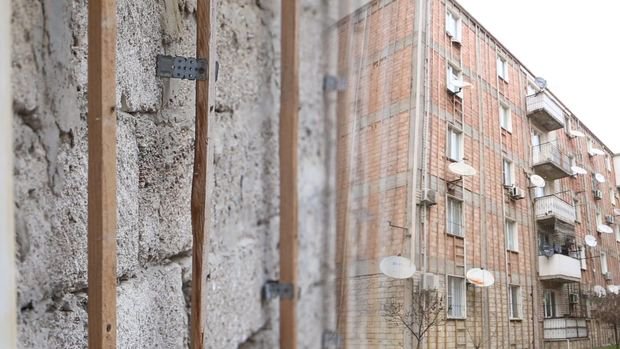 Binaların sökülən üzlükləri niyə yenisi ilə əvəzlənmir? - VİDEO