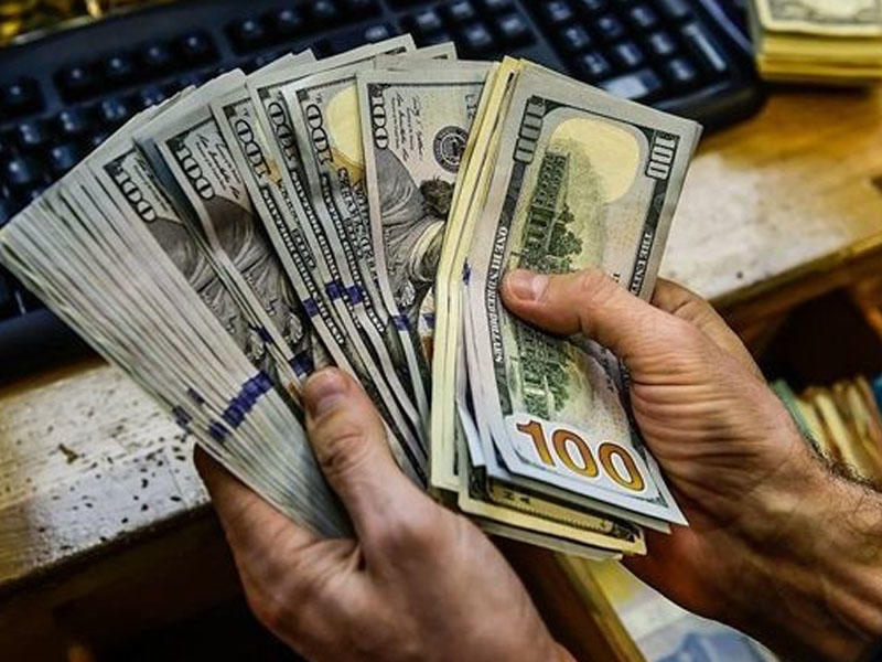 Martın 1-ə MANATIN MƏZƏNNƏSİ