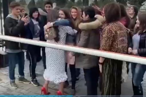 Damlanın fanatlarına qarşı bu hərəkəti müzakirələrə səbəb oldu - VİDEO