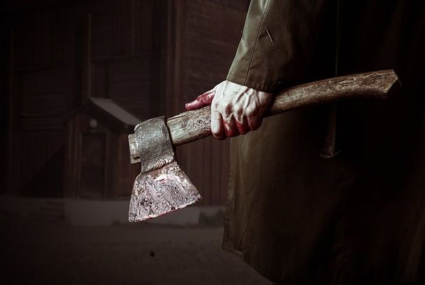 Bərdədə amansız qətl: kişi arvadını və qayınanasını baltaladı - FOTO