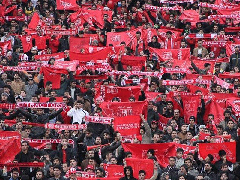 Erməni bayrağı yandırıldı - Təbriz stadionundan yeni VİDEO