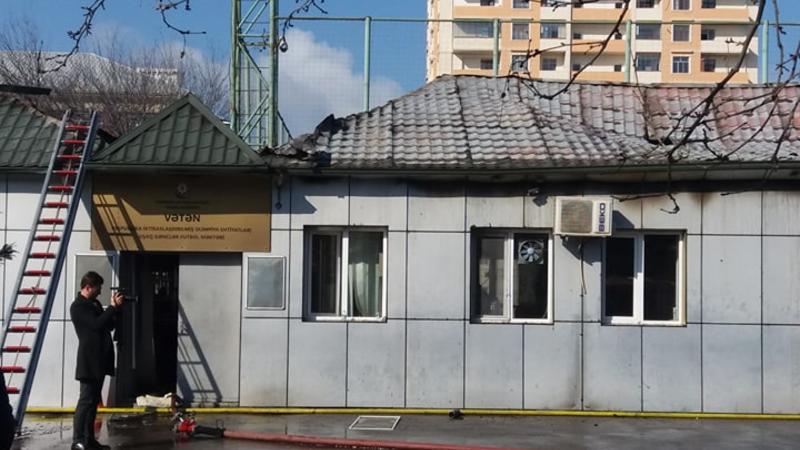 Bakıda idman məktəbindəki güclü yanğın SÖNDÜRÜLDÜ - FOTO/VİDEO (YENİLƏNİR)