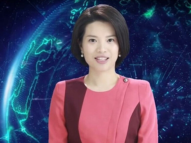 Dünyada ilk dəfə qadın robot aparıcı efirə çıxdı - VİDEO