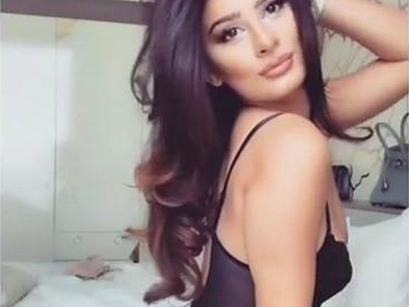 Azərbaycanlı model erotik VİDEOsunu paylaşdı