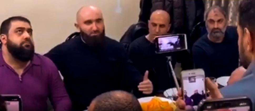 Mansur Starıy canlı efirdə Azərbaycan xalqından üzr istədi – Video