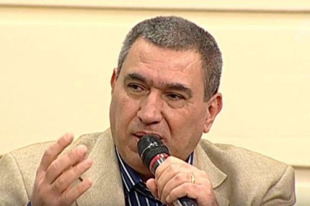Rəhman Rəhmanovdan sərt sözlər: “Atasının başını yerə soxub” - VİDEO