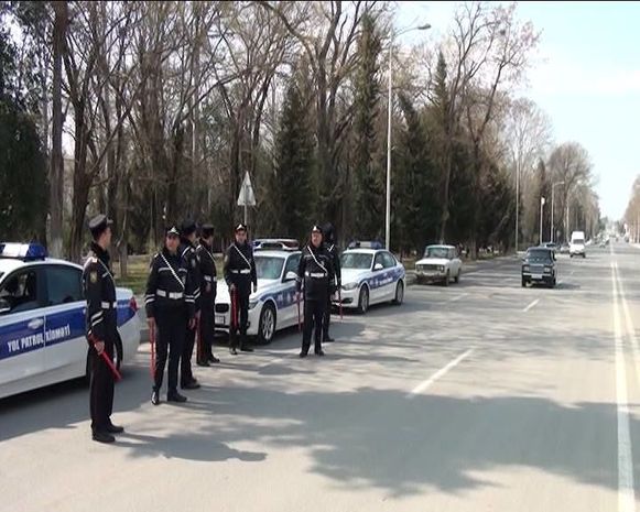 Mingəçevirdə qadın sürücülərə sürpriz edildi - FOTO