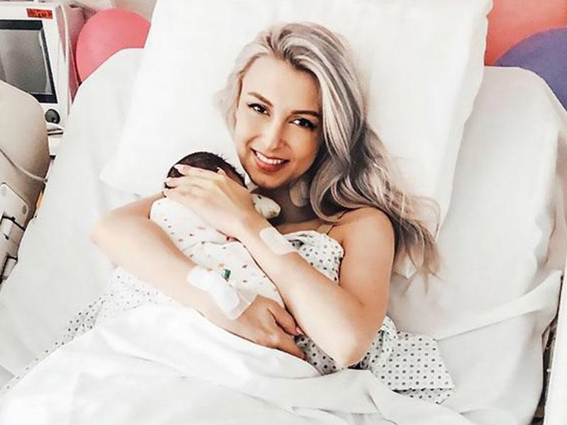 34 yaşlı müğənni doğuş zamanı infarkt keçirdi - FOTO
