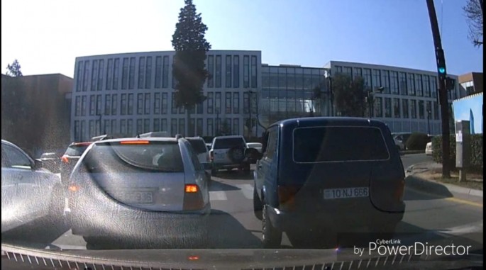 Bir dəqiqədə 1000 manatlıq qayda pozan