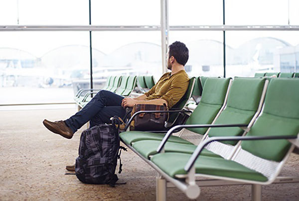 Təyyarəyə iki dəqiqə gecikdi, ölümdən xilas oldu - FOTO