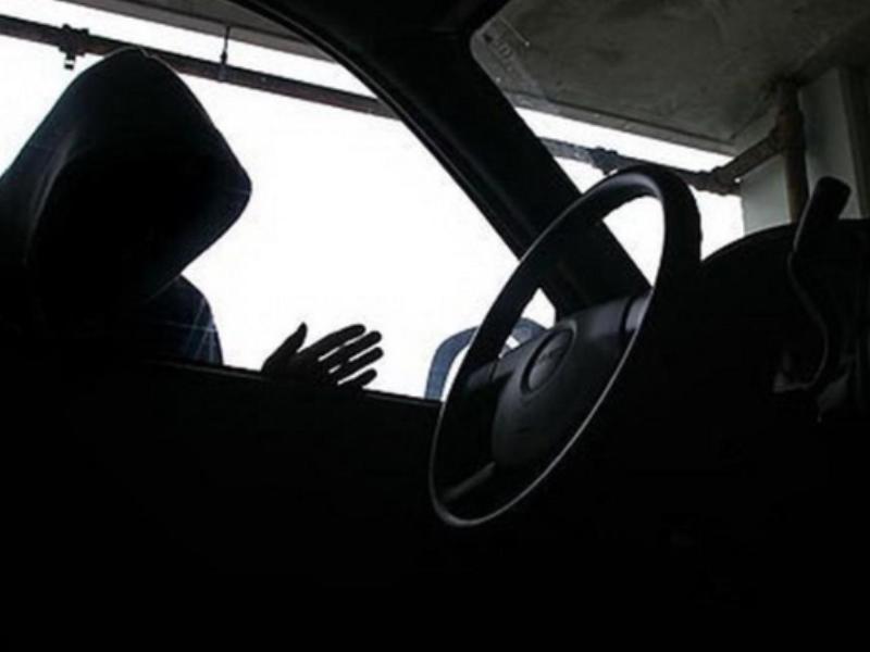 Bakıda avtomobil oğurlayan şəxs: 