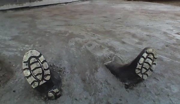 64 yaşlı italyan qadın xəyanət edən sevgilisini betona basdırdı