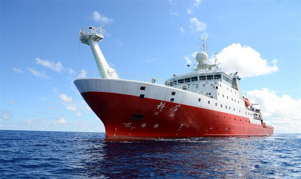 Çin sularında iki gəmi toqquşdu - 12 balıqçı itkin düşdü