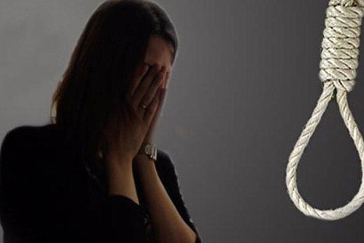 Bakıda özünü asan qızı anası xilas edib