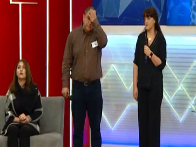 Bakıda ŞOK OLAY: canlı yayımda 46 ildən sonra anasının kim olduğunu öyrəndi - VİDEO