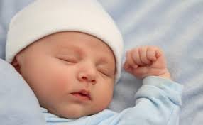 Körpə yıxıldığı zaman nələrə diqqət yetirməli? — Övladlarınızın ilk yardımını siz edin!