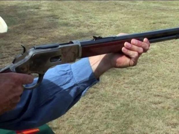 Ovda özünü yaralayan kişi öldü