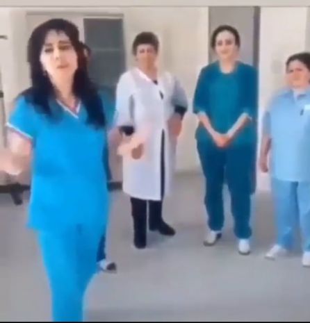 Afət Fərmanqızının mahnısını oxuyan tibb bacıları işdən qovuldu - VİDEO
