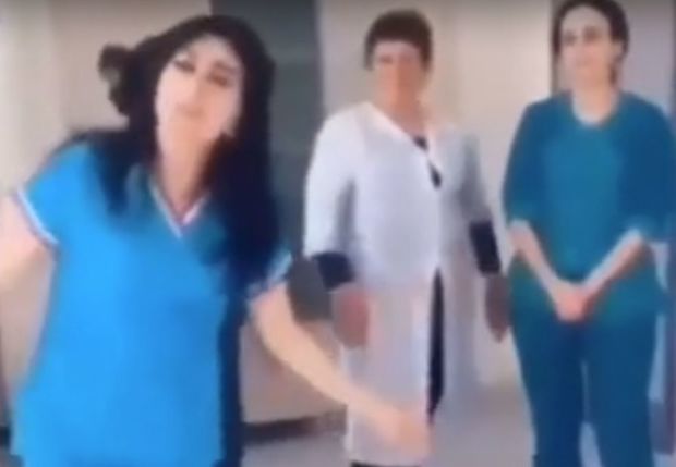 Afətin mahnısını oxuduqları üçün işdən qovulan tibb işçiləri ilə bağlı - AÇIQLAMA