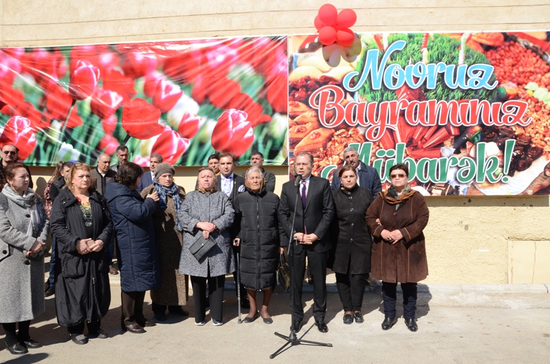 Badamdar  sakinləri “Açıq mikrofon”a dəvət olundu