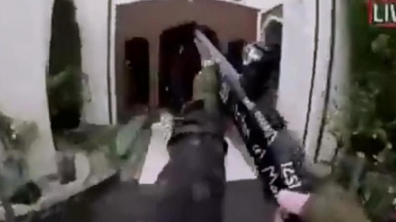 Meyitləri də gülləbaran etdi: ürəyi zəif olanlar BU GÖRÜNTÜLƏRƏ BAXMASIN! - ŞOK VİDEO