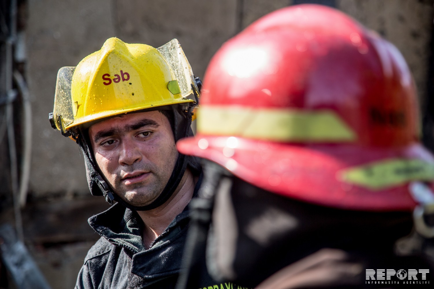 В Баку произошел пожар, погибли люди
