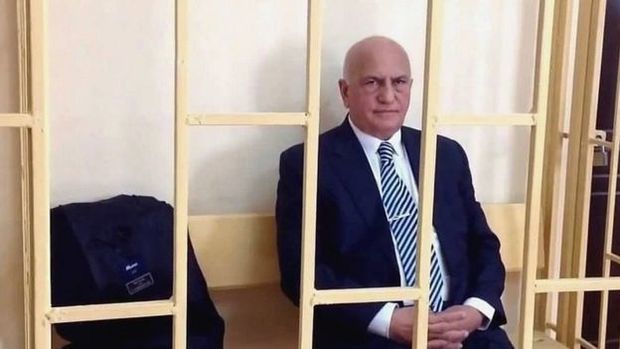 Prezident Əli İnsanovu əfv etdi