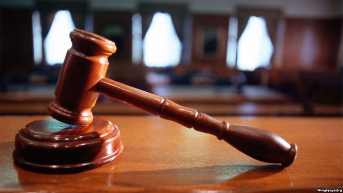 Bakıda ŞOK HADİSƏ- Polis jurnalistə yalançı hal şahidi olmağı təklif elədi – FOTOLAR