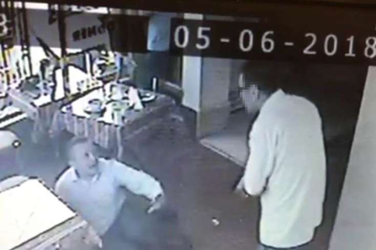 ŞANTAJ!Qızının çılpaq fotolarıyla və daha nələr-nələr... / FOTOLAR