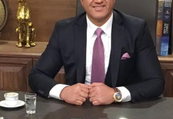 Türkiyəli zəngin iş adamı tanınmış azərbaycanlı qadına elçi düşdü - FOTO