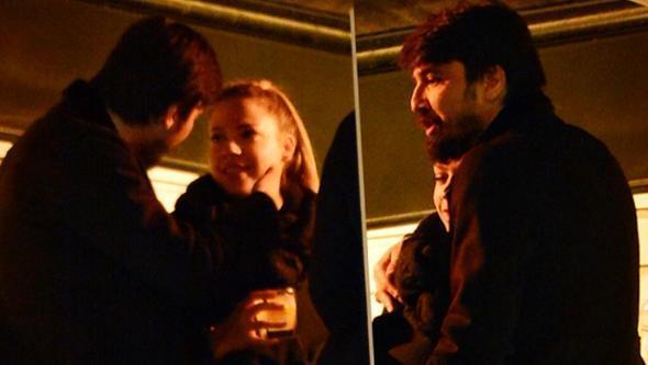 Öpüşərkən görüntüləndilər - FOTO