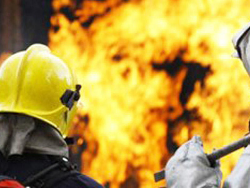   SON DƏQIQƏ:Bakıda beşmərtəbəli binada yanğın: 15 nəfər təxliyə olunub