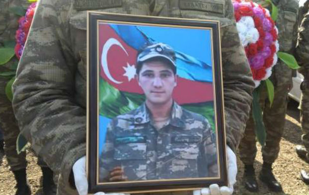 Şəhidimiz dəfn olunur - FOTO