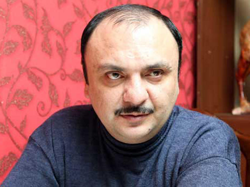 Anar Nağılbazın qəbrini su basdı