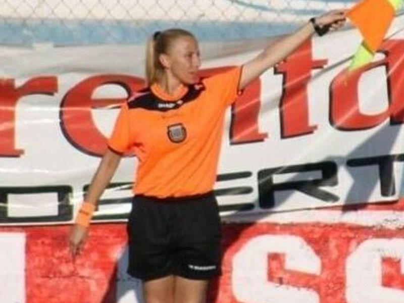 Futbolda dəhşət: qadın hakimi oyun zamanı yandırdılar