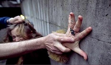 Azərbaycanda iyrənc hadisə — 47 yaşlı kişi butılkanı sındırıb hazırlıqdan gələn 11 yaşlı qıza...