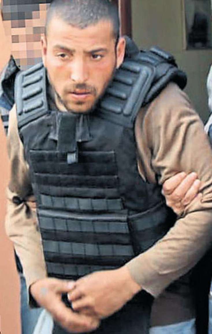 DƏHŞƏT! Öz xalası oğlu 11 yaşlı Zeynəbi görün nə ilə aldatdı? - FOTOLAR