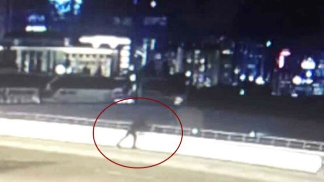 Dalaşdığı arvadını qucağına alıb 12 metrdən tulladı - FOTO