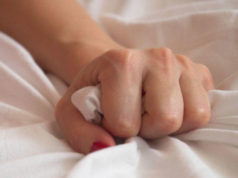 51 yaşlı qadın müəllim 16 yaşlı şagirdini zorladı - FOTO