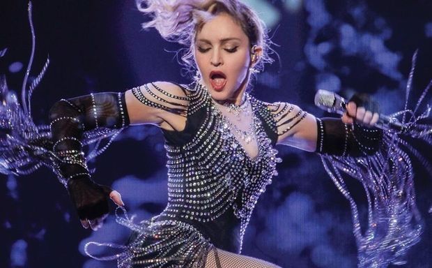 İsrailli iş adamı Madonnaya bir milyon dollar verdi