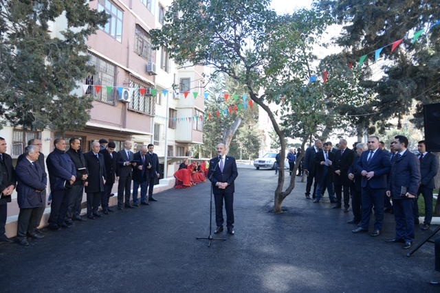Nəsimi rayonunda vətəndaşların səyyar qəbuluna mühüm əhəmiyyət verilir.