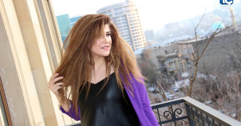 Şortikdə fotoları yayılan Şəbnəmə ağır sözlər: “Ərin hara baxır?” - VİDEOMÜSAHİBƏ