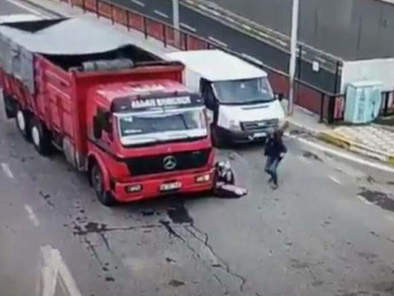 4 yaşlı uşaq yük maşınının altında qaldı və... - Ürəyi zəif olanlar BAXMASIN - VİDEO - FOTO