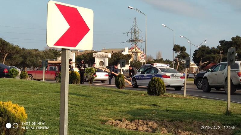Bakıda yol polisi əməkdaşlarından nümunəvi HƏRƏKƏT – FOTOLAR